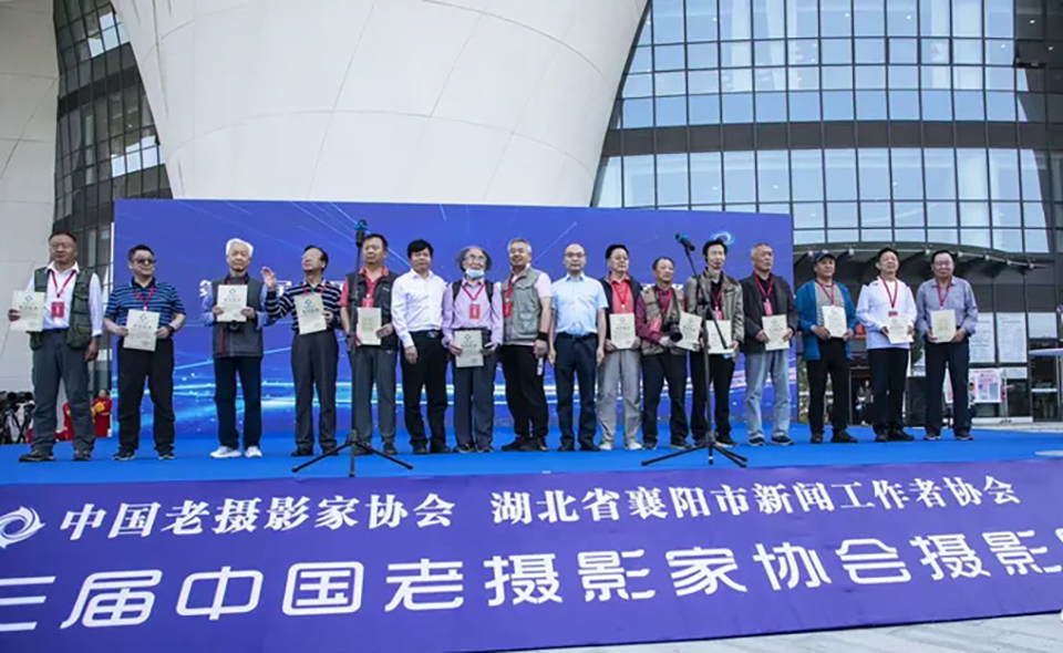 1740038721297463.jpg 001.jpg